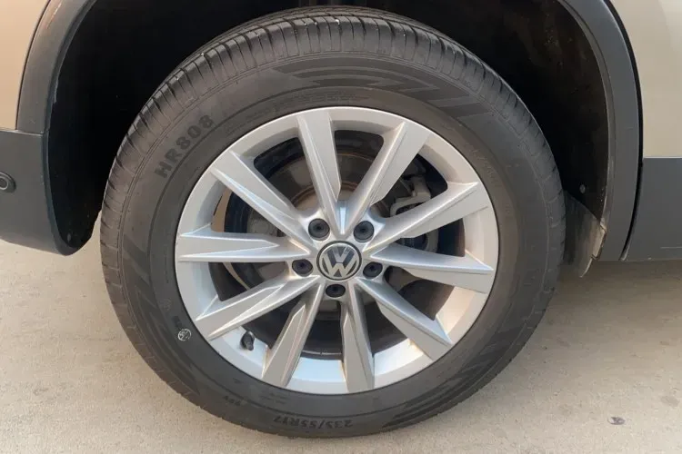 2010 Volkswagen Eos 2.0T 200HP L4 6DCT,autocango,china used car exporter,china ev exporter,chinese used car exporter,chinese used ev exporter