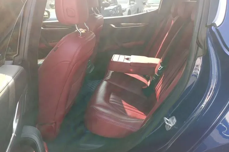 2020 Maserati MC20 3.0T 630HP V6 8DCT,autocango,china used car exporter,china ev exporter,chinese used car exporter,chinese used ev exporter