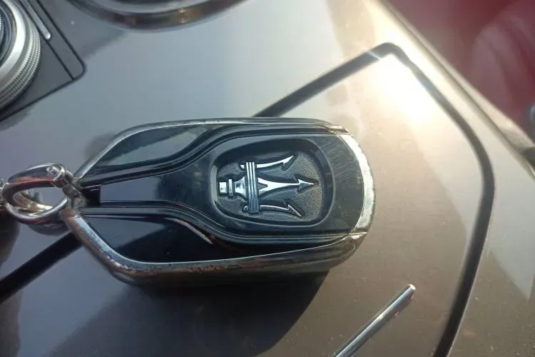 2020 Maserati MC20 3.0T 630HP V6 8DCT,autocango,china used car exporter,china ev exporter,chinese used car exporter,chinese used ev exporter