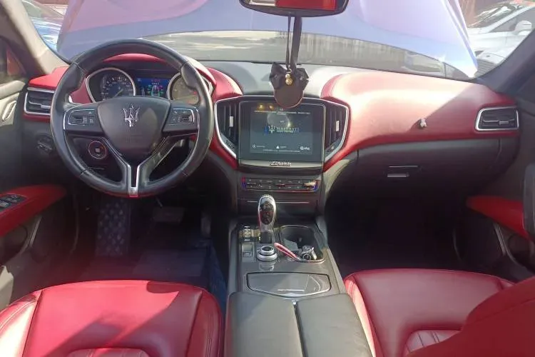 2020 Maserati MC20 3.0T 630HP V6 8DCT,autocango,china used car exporter,china ev exporter,chinese used car exporter,chinese used ev exporter