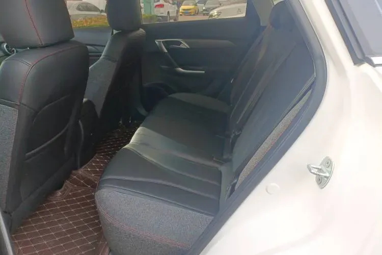 2020 BeiJing Auto U5 1.5L 116HP L4 5MT,autocango,china used car exporter,china ev exporter,chinese used car exporter,chinese used ev exporter