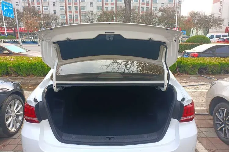 2020 BeiJing Auto U5 1.5L 116HP L4 5MT,autocango,china used car exporter,china ev exporter,chinese used car exporter,chinese used ev exporter