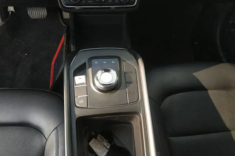 2022 Livan Maple 60s BEV 51.8KWH,autocango,china used car exporter,china ev exporter,chinese used car exporter,chinese used ev exporter