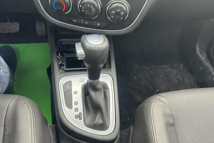 2015 FAW Jumpal D60 1.8L 139HP L4 6AT,autocango,china used car exporter,china ev exporter,chinese used car exporter,chinese used ev exporter