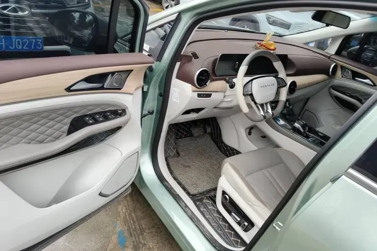 2022 DongFeng Forthing Yacht 1.5T 197HP L4 7DCT,autocango,china used car exporter,china ev exporter,chinese used car exporter,chinese used ev exporter