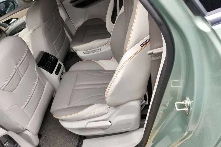 2022 DongFeng Forthing Yacht 1.5T 197HP L4 7DCT,autocango,china used car exporter,china ev exporter,chinese used car exporter,chinese used ev exporter