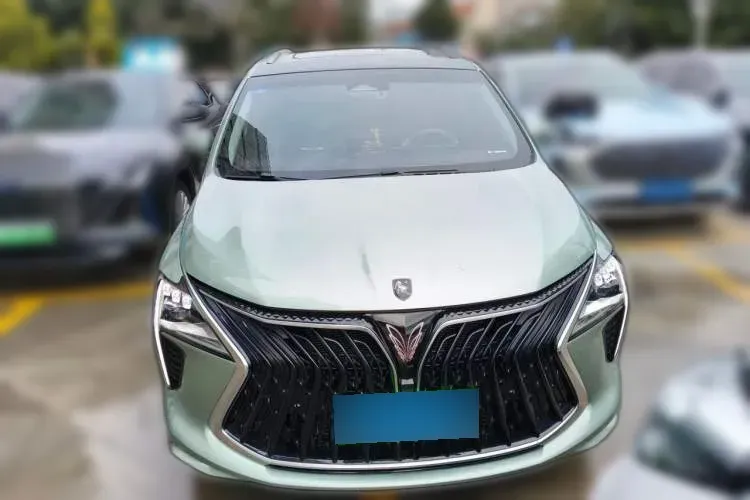 2022 DongFeng Forthing Yacht 1.5T 197HP L4 7DCT,autocango,china used car exporter,china ev exporter,chinese used car exporter,chinese used ev exporter