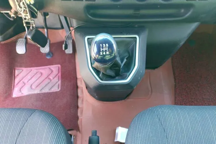 2021 JMC TeShun 2.8T 122HP L4 5MT,autocango,china used car exporter,china ev exporter,chinese used car exporter,chinese used ev exporter