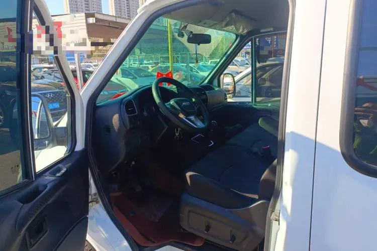 2021 JMC TeShun 2.8T 122HP L4 5MT,autocango,china used car exporter,china ev exporter,chinese used car exporter,chinese used ev exporter