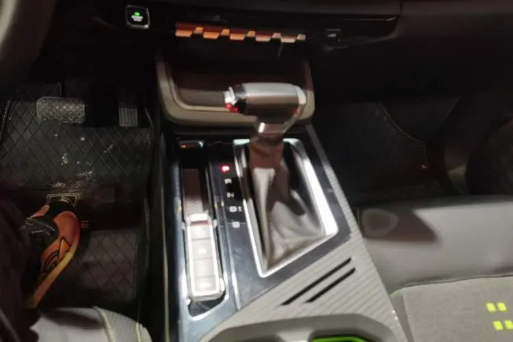 2019 BaoJun RM-5 1.5T 147HP L4 CVT,autocango,china used car exporter,china ev exporter,chinese used car exporter,chinese used ev exporter