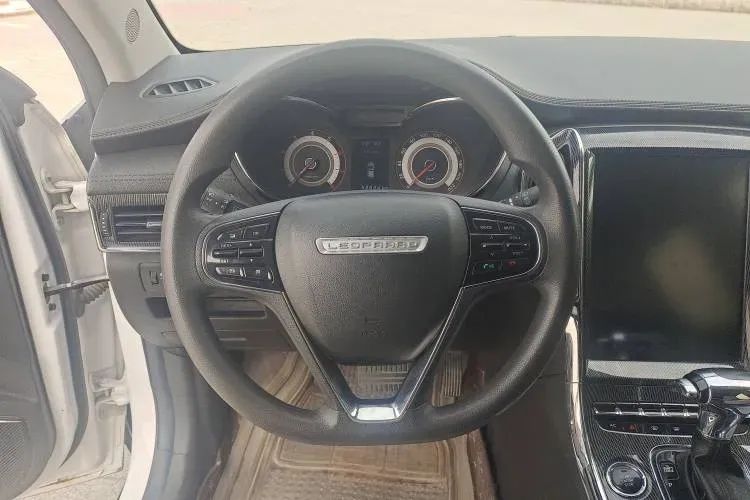 2017 Leopaard CS9 1.5L 113HP L4 CVT,autocango,china used car exporter,china ev exporter,chinese used car exporter,chinese used ev exporter