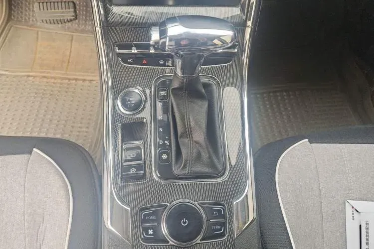 2017 Leopaard CS9 1.5L 113HP L4 CVT,autocango,china used car exporter,china ev exporter,chinese used car exporter,chinese used ev exporter