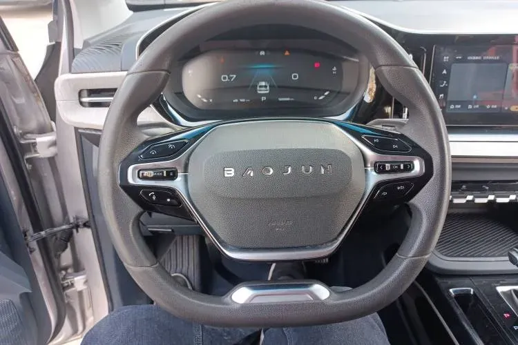 2019 BaoJun RM-5 1.5T 147HP L4 CVT,autocango,china used car exporter,china ev exporter,chinese used car exporter,chinese used ev exporter