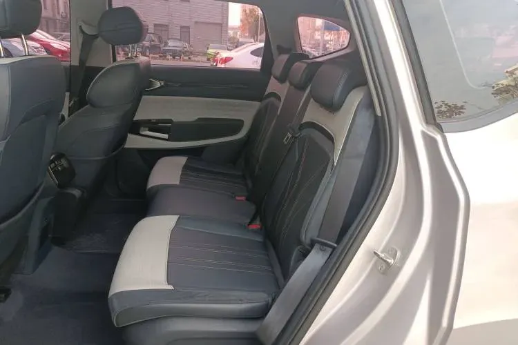 2019 BaoJun RM-5 1.5T 147HP L4 CVT,autocango,china used car exporter,china ev exporter,chinese used car exporter,chinese used ev exporter