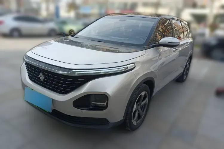 2019 BaoJun RM-5 1.5T 147HP L4 CVT,autocango,china used car exporter,china ev exporter,chinese used car exporter,chinese used ev exporter