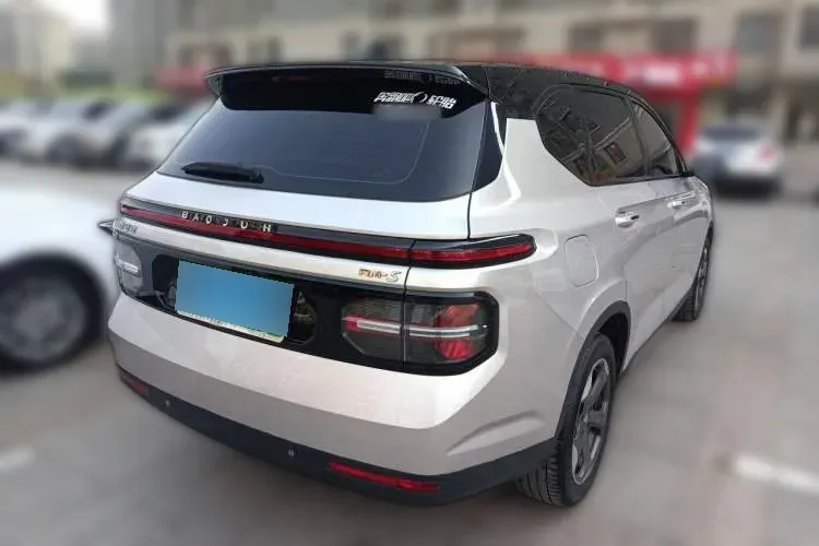 2019 BaoJun RM-5 1.5T 147HP L4 CVT,autocango,china used car exporter,china ev exporter,chinese used car exporter,chinese used ev exporter