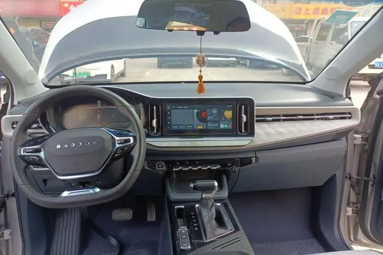 2019 BaoJun RM-5 1.5T 147HP L4 CVT,autocango,china used car exporter,china ev exporter,chinese used car exporter,chinese used ev exporter