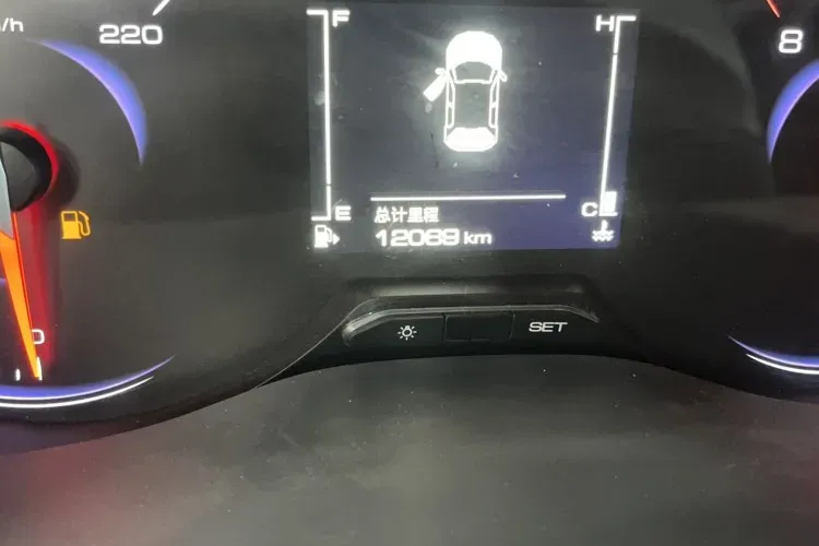 2020 BaoJun RS-3 1.5L 99HP L4 6MT,autocango,china used car exporter,china ev exporter,chinese used car exporter,chinese used ev exporter