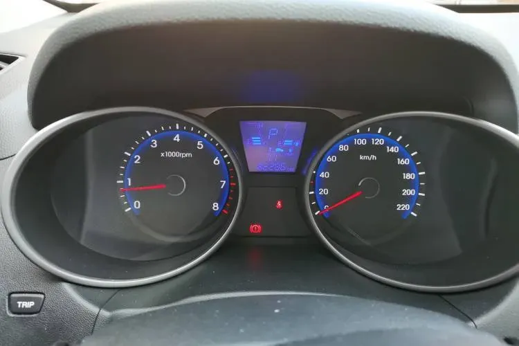 2013 Hyundai ix35 2.0L 165HP L4 6AT,autocango,china used car exporter,china ev exporter,chinese used car exporter,chinese used ev exporter