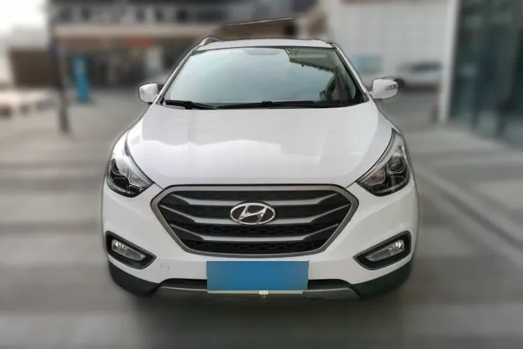 2013 Hyundai ix35 2.0L 165HP L4 6AT,autocango,china used car exporter,china ev exporter,chinese used car exporter,chinese used ev exporter