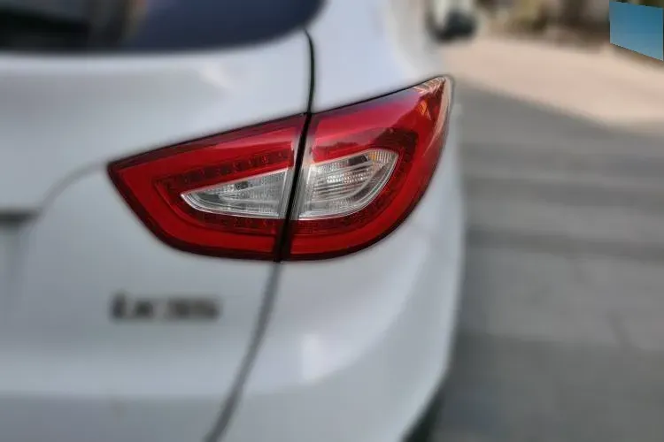 2013 Hyundai ix35 2.0L 165HP L4 6AT,autocango,china used car exporter,china ev exporter,chinese used car exporter,chinese used ev exporter