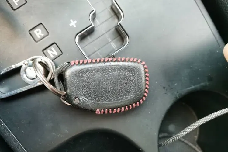 2013 Hyundai ix35 2.0L 165HP L4 6AT,autocango,china used car exporter,china ev exporter,chinese used car exporter,chinese used ev exporter