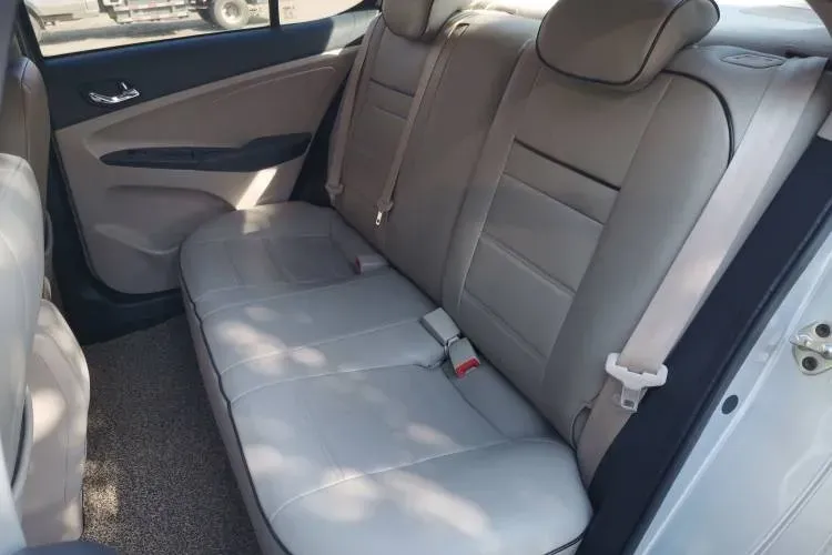 2015 Chery Arrizo 3 1.5L 109HP L4 5MT,autocango,china used car exporter,china ev exporter,chinese used car exporter,chinese used ev exporter