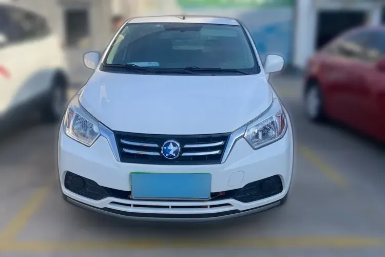 2015 Venucia R50 1.6L 117HP L4 4AT,autocango,china used car exporter,china ev exporter,chinese used car exporter,chinese used ev exporter