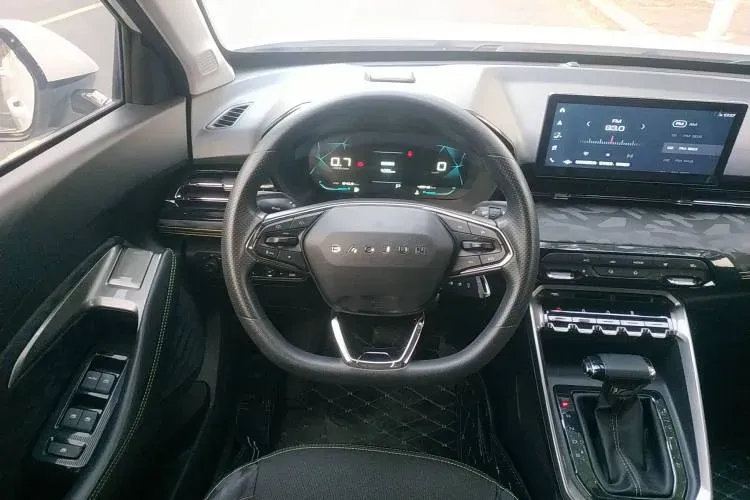 2020 BaoJun RS-3 1.5T 147HP L4 CVT,autocango,china used car exporter,china ev exporter,chinese used car exporter,chinese used ev exporter