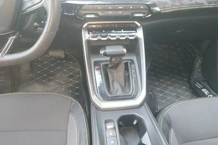 2020 BaoJun RS-3 1.5T 147HP L4 CVT,autocango,china used car exporter,china ev exporter,chinese used car exporter,chinese used ev exporter