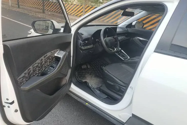 2020 BaoJun RS-3 1.5T 147HP L4 CVT,autocango,china used car exporter,china ev exporter,chinese used car exporter,chinese used ev exporter