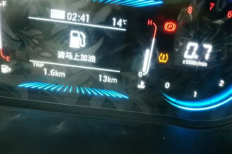 2022 Soueast DX8S 1.5T 156HP L4 6DCT,autocango,china used car exporter,china ev exporter,chinese used car exporter,chinese used ev exporter