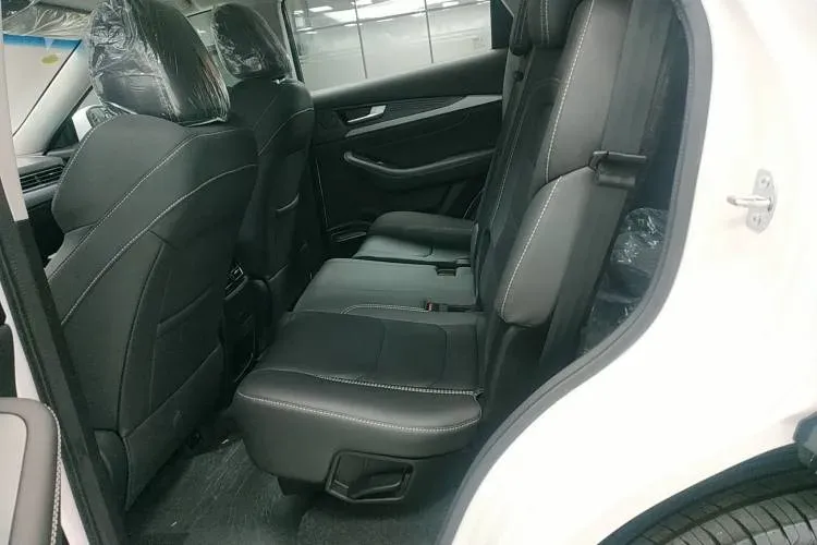 2022 Soueast DX8S 1.5T 156HP L4 6DCT,autocango,china used car exporter,china ev exporter,chinese used car exporter,chinese used ev exporter