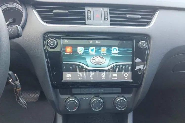 2019 Skoda Octavia 1.2T 116HP L4 7DCT,autocango,china used car exporter,china ev exporter,chinese used car exporter,chinese used ev exporter