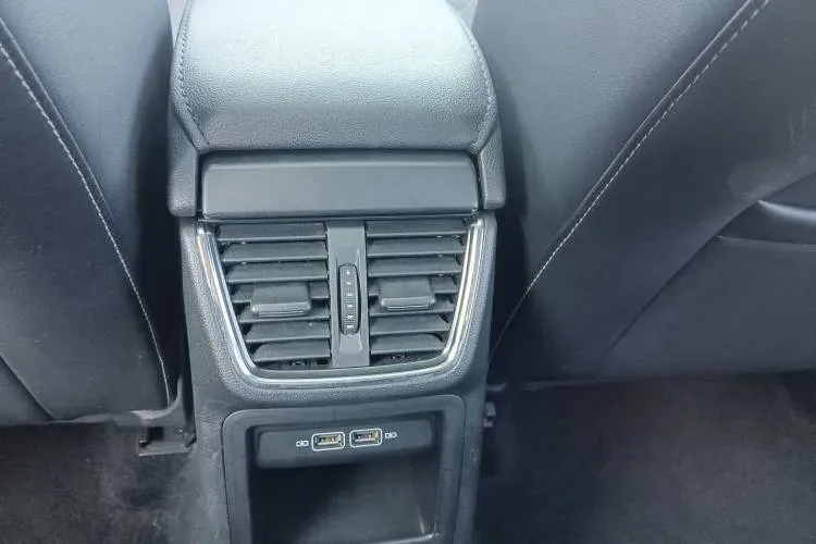 2019 Skoda Octavia 1.2T 116HP L4 7DCT,autocango,china used car exporter,china ev exporter,chinese used car exporter,chinese used ev exporter