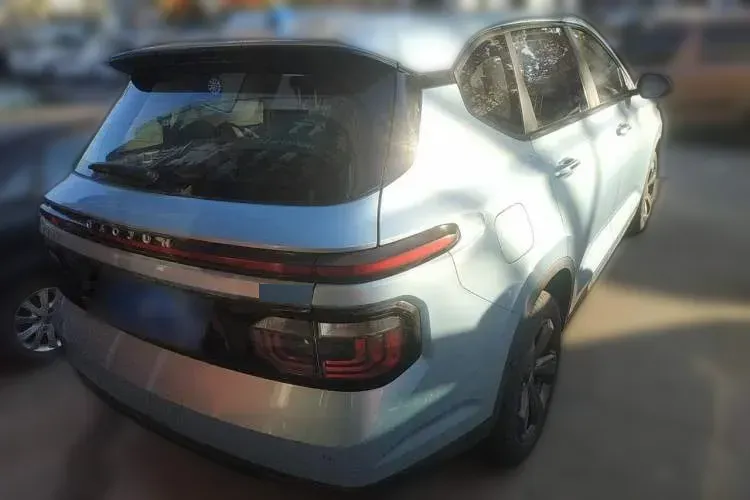 2019 BaoJun RM-5 1.5T 147HP L4 6MT,autocango,china used car exporter,china ev exporter,chinese used car exporter,chinese used ev exporter