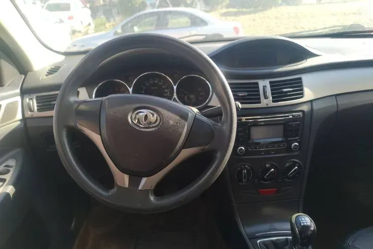 2012 DongFeng Aeolus S30 1.6L 106HP L4 5MT,autocango,china used car exporter,china ev exporter,chinese used car exporter,chinese used ev exporter