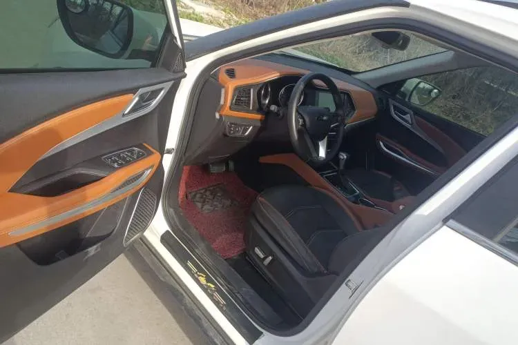 2017 Zotye T300 1.5T 144HP L4 CVT,autocango,china used car exporter,china ev exporter,chinese used car exporter,chinese used ev exporter