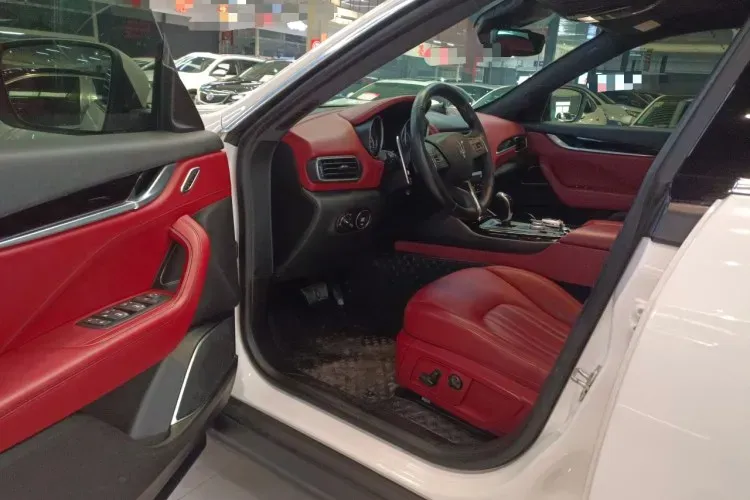 2020 Maserati MC20 3.0T 630HP V6 8DCT,autocango,china used car exporter,china ev exporter,chinese used car exporter,chinese used ev exporter