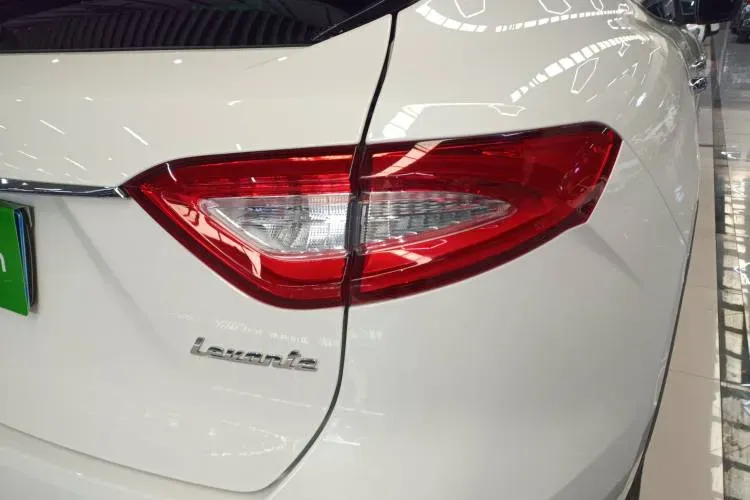 2020 Maserati MC20 3.0T 630HP V6 8DCT,autocango,china used car exporter,china ev exporter,chinese used car exporter,chinese used ev exporter