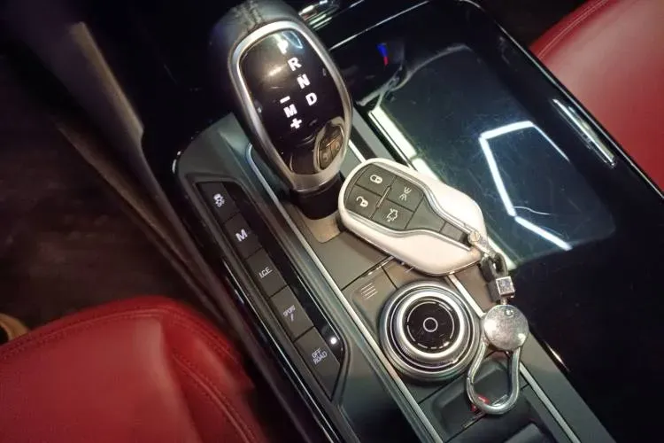 2020 Maserati MC20 3.0T 630HP V6 8DCT,autocango,china used car exporter,china ev exporter,chinese used car exporter,chinese used ev exporter