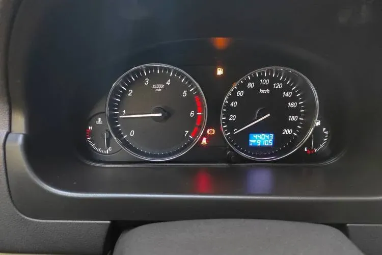 2015 BAIC WeiWang M30 1.5L 116HP L4 5MT,autocango,china used car exporter,china ev exporter,chinese used car exporter,chinese used ev exporter