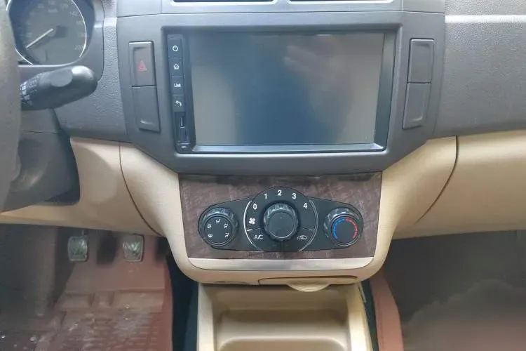 2015 BAIC WeiWang M30 1.5L 116HP L4 5MT,autocango,china used car exporter,china ev exporter,chinese used car exporter,chinese used ev exporter