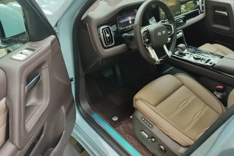 2022 BeiJing BJ60 2.0T 267HP L4 8AT,autocango,china used car exporter,china ev exporter,chinese used car exporter,chinese used ev exporter