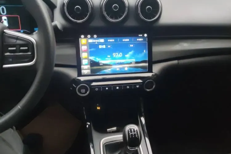 2019 KaiYi X3 1.5L 116HP L4 5MT,autocango,china used car exporter,china ev exporter,chinese used car exporter,chinese used ev exporter