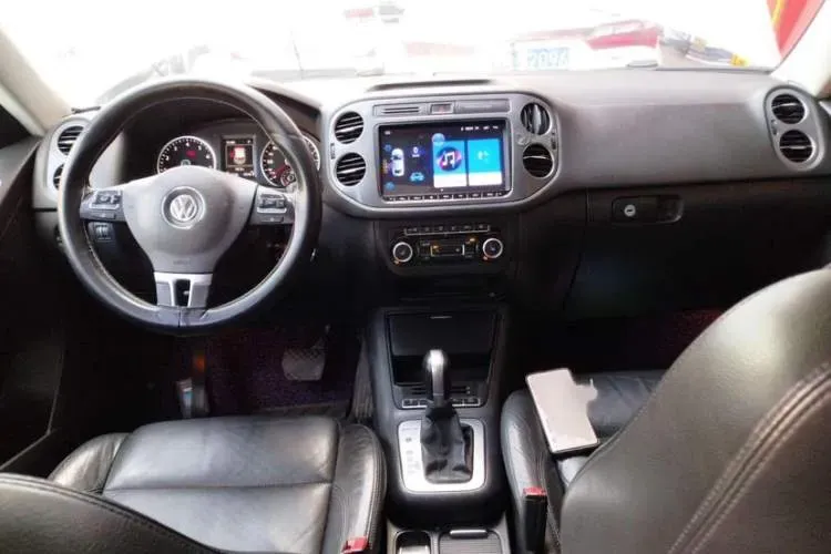 2010 Volkswagen Eos 2.0T 200HP L4 6DCT,autocango,china used car exporter,china ev exporter,chinese used car exporter,chinese used ev exporter