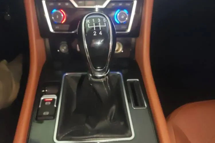 2017 Zotye T600 Coupe 1.5T 162HP L4 5MT,autocango,china used car exporter,china ev exporter,chinese used car exporter,chinese used ev exporter