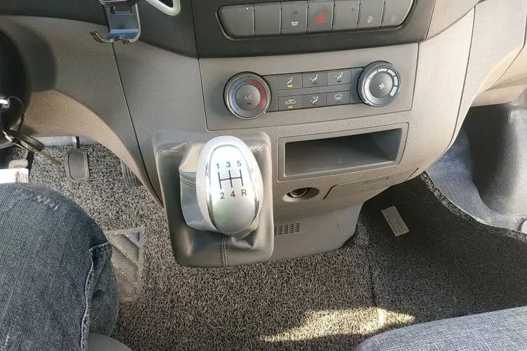 2021 JAC Sunray 2.0T 126HP L4 5MT,autocango,china used car exporter,china ev exporter,chinese used car exporter,chinese used ev exporter