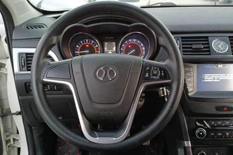 2016 BeiJing Auto Senova X55 1.5L 116HP L4 5MT,autocango,china used car exporter,china ev exporter,chinese used car exporter,chinese used ev exporter