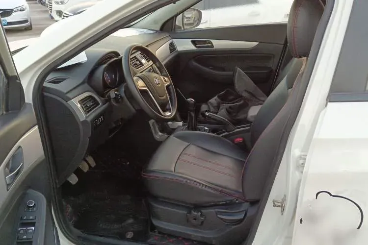 2016 BeiJing Auto Senova X55 1.5L 116HP L4 5MT,autocango,china used car exporter,china ev exporter,chinese used car exporter,chinese used ev exporter